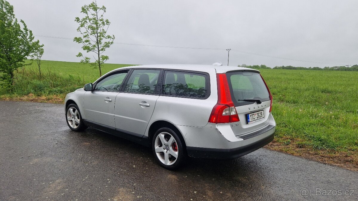 VOLVO V70 - 2
