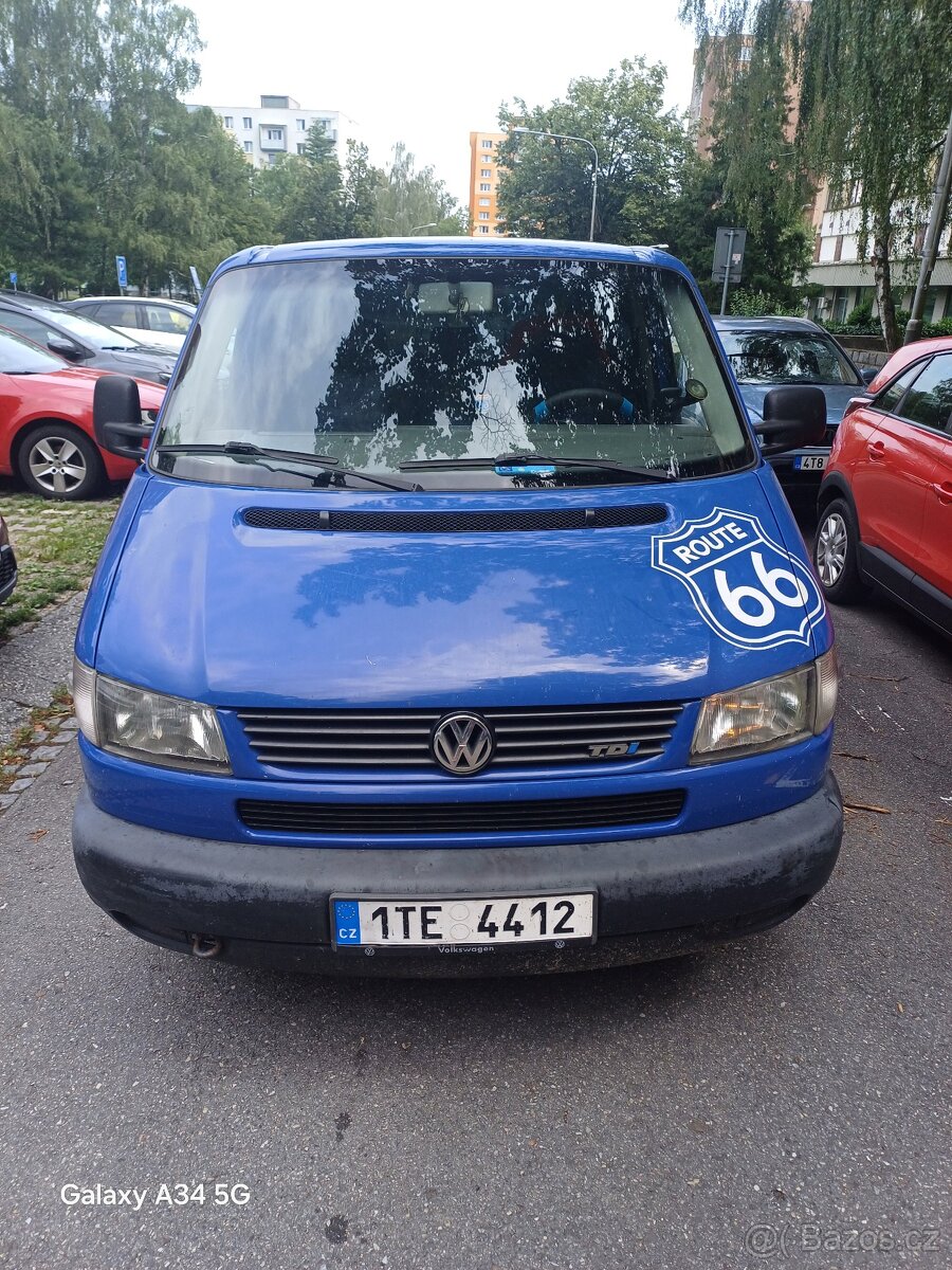 Volkswagen Multivan - 2