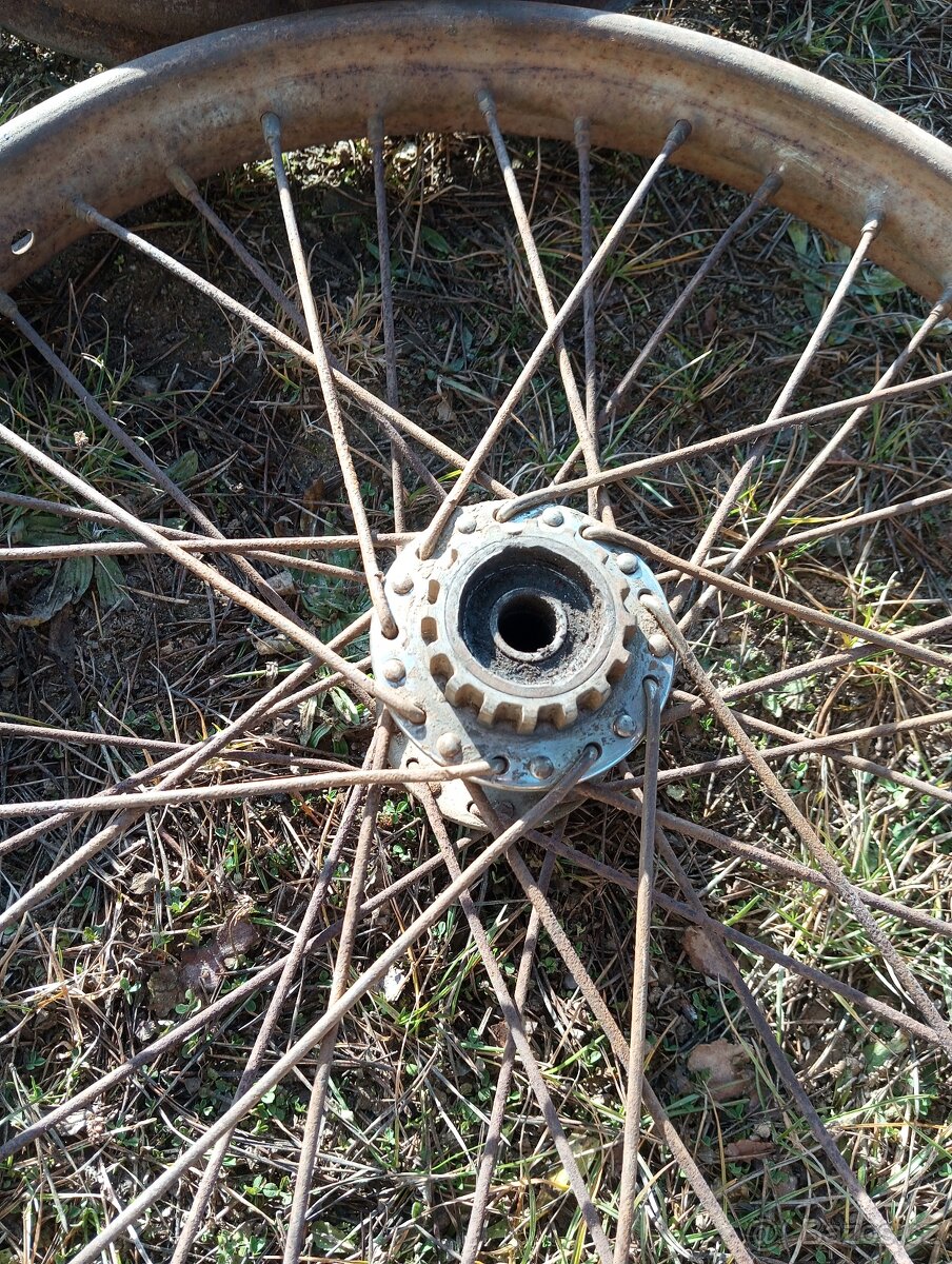 Jawa pérák obě kola - 2