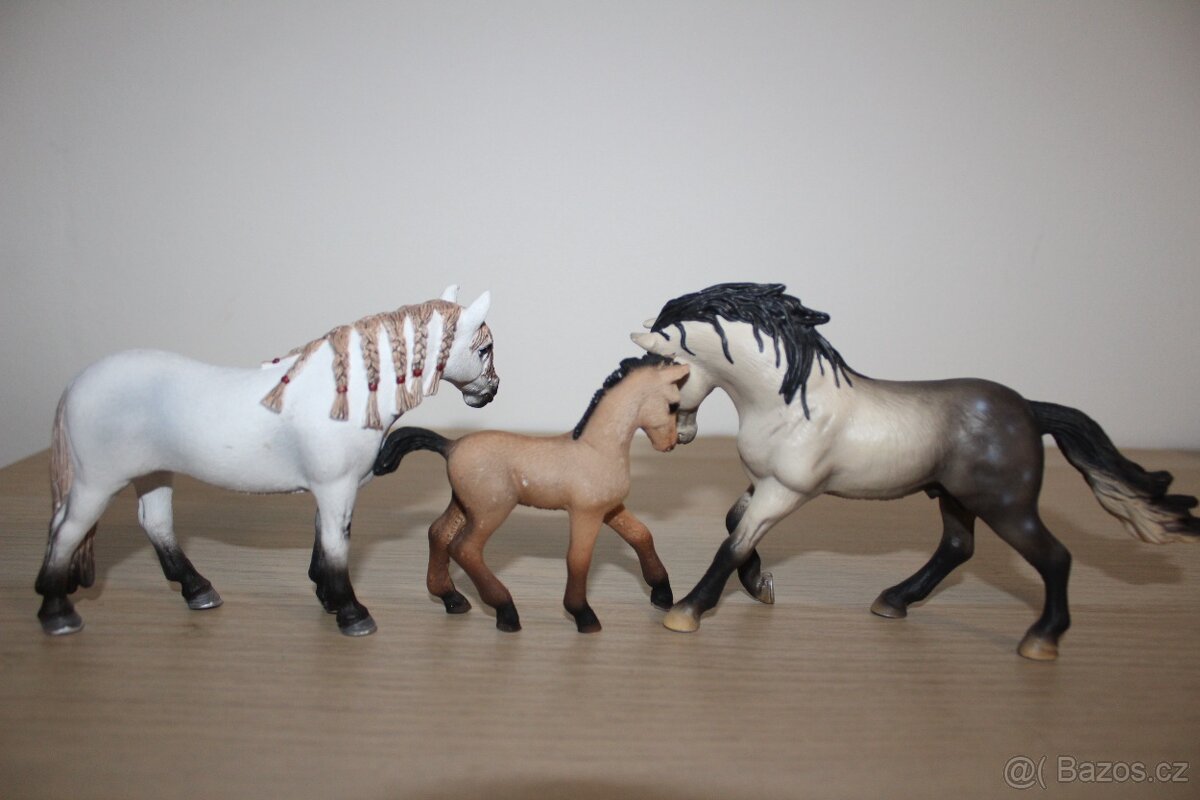 Rodina Andaluských koní Schleich - 2