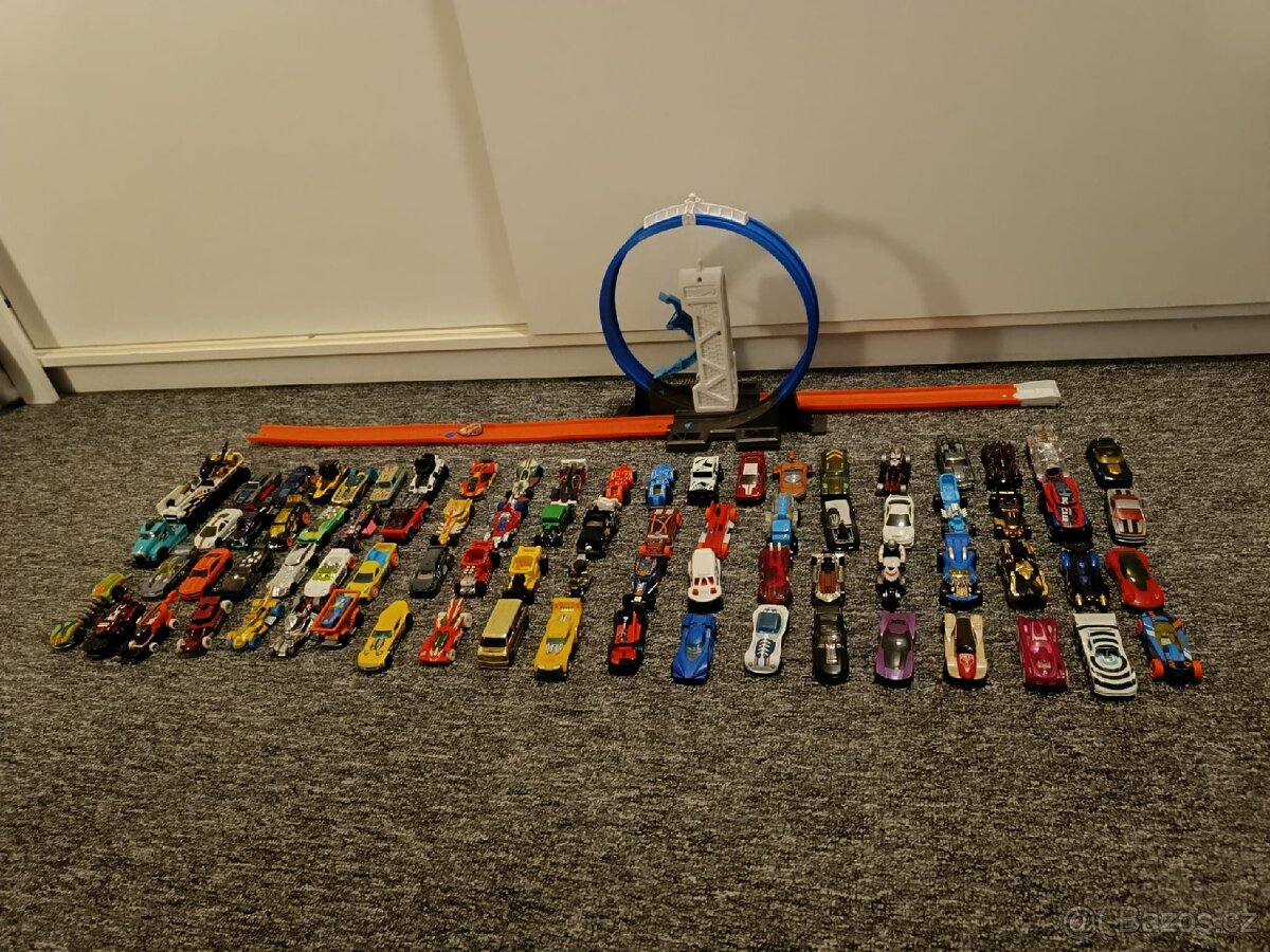 Auta hot wheels - 2