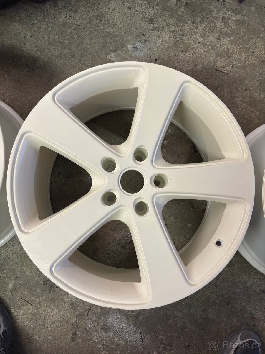 Alu kola R20 (5x130) - 2