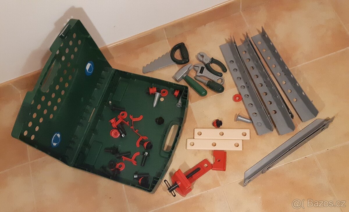 Hrací ponk + opasek z nářadím - 2
