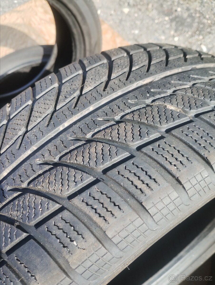 Zimní sada 215/50 17 95V Goodride W608 - 2
