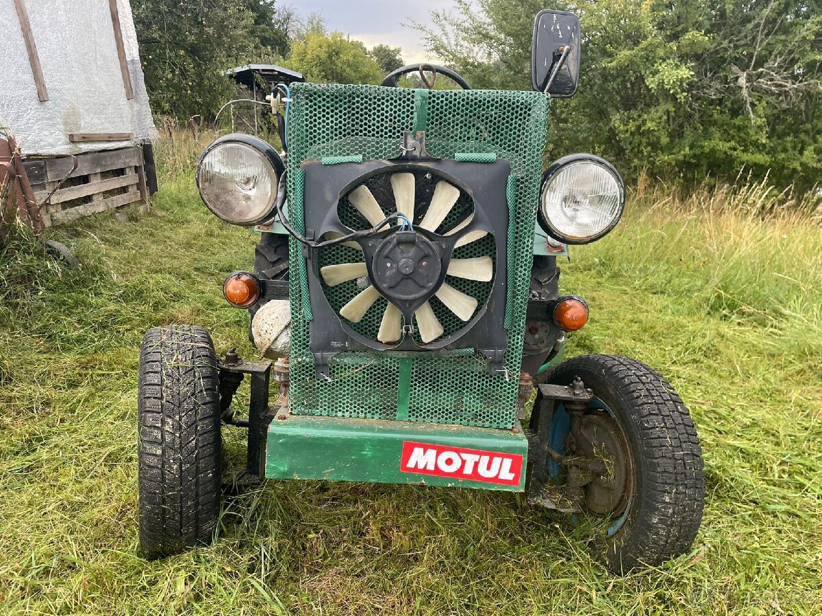 Malotraktor domácí výroby - 2