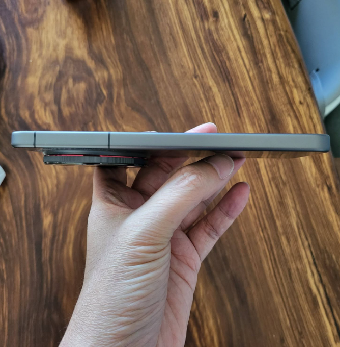 Vivo x300 ultra - 2
