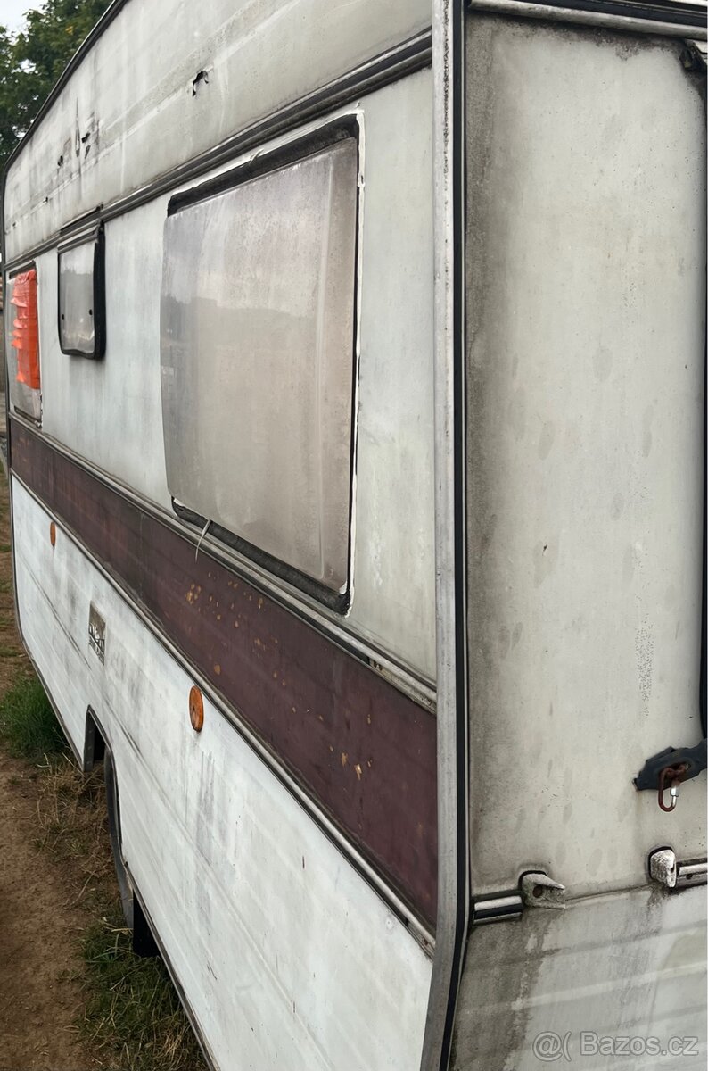Prodám karavan (stavební buňka) - 2