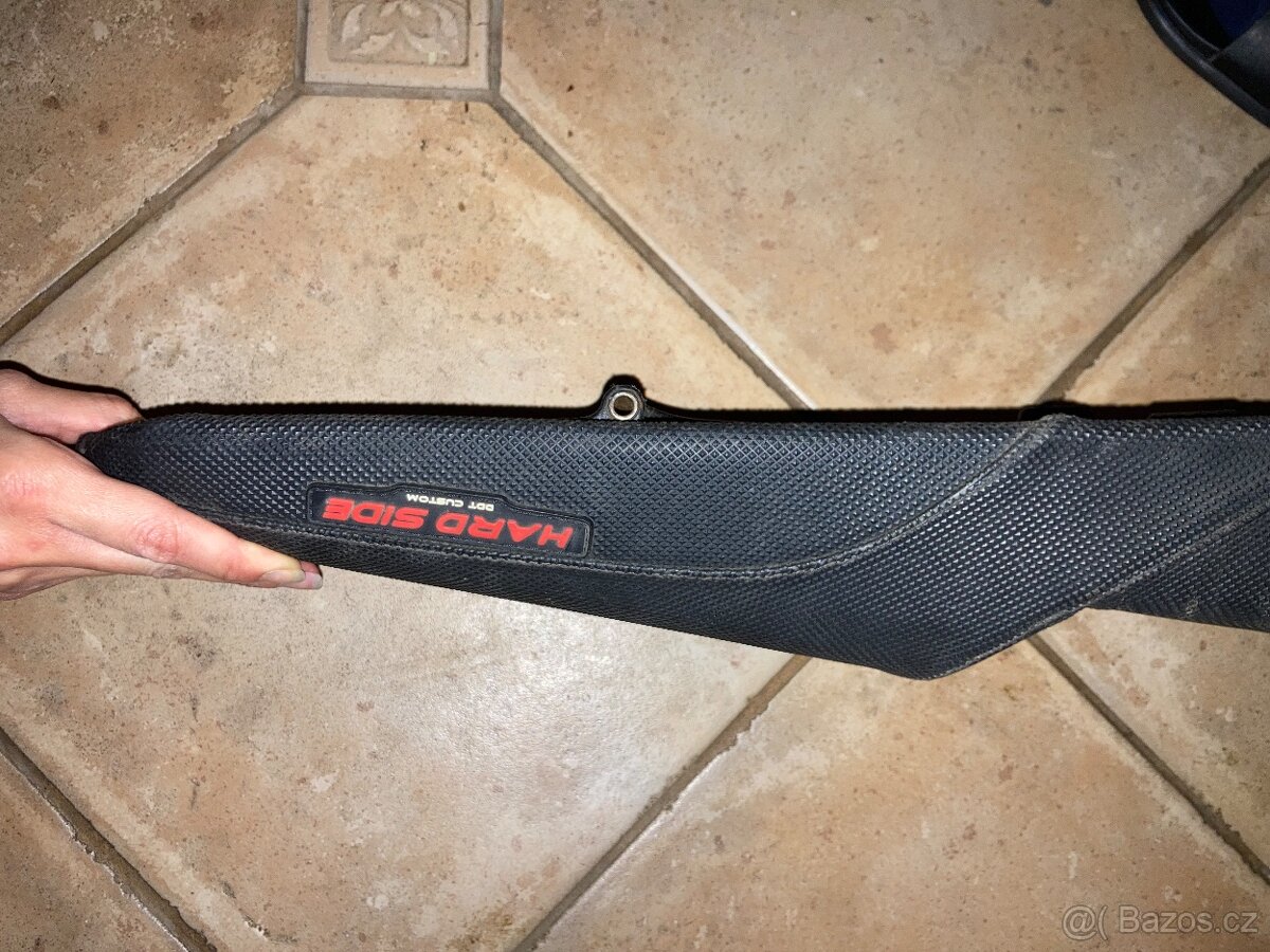Sedlo s boulí (seat bump) ktm husquarna gasgas