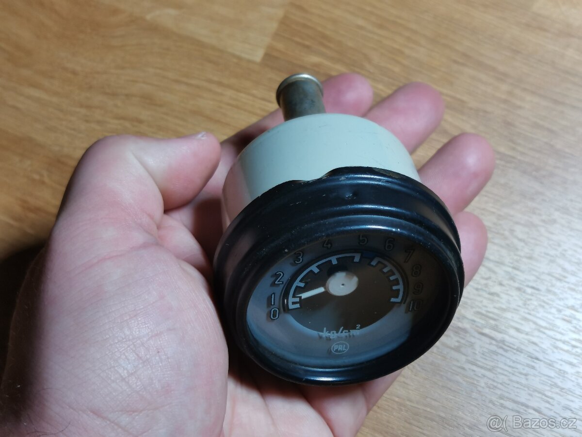 B35 Tlakoměr Praga V3S mechanický 10 - 2