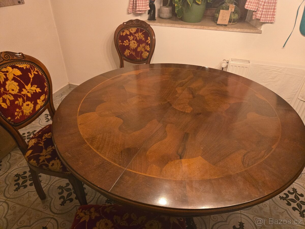 Starožitný jídelní stůl se židlemi - 2