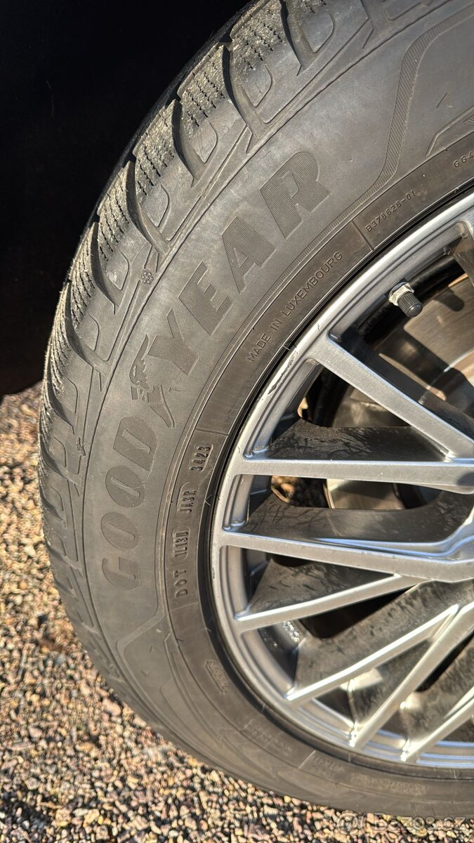 20" Alu Mercedes GLS / GL se zimními Goodyear 275/50R20 - 2