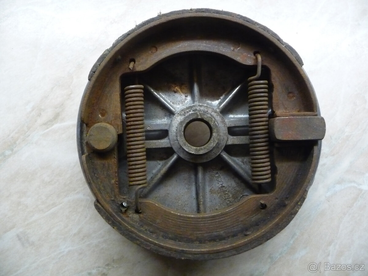 ČZ 125 C- brzdový štít kola - 2