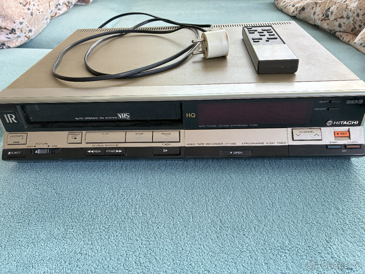 Videorekordér Hitachi - 2