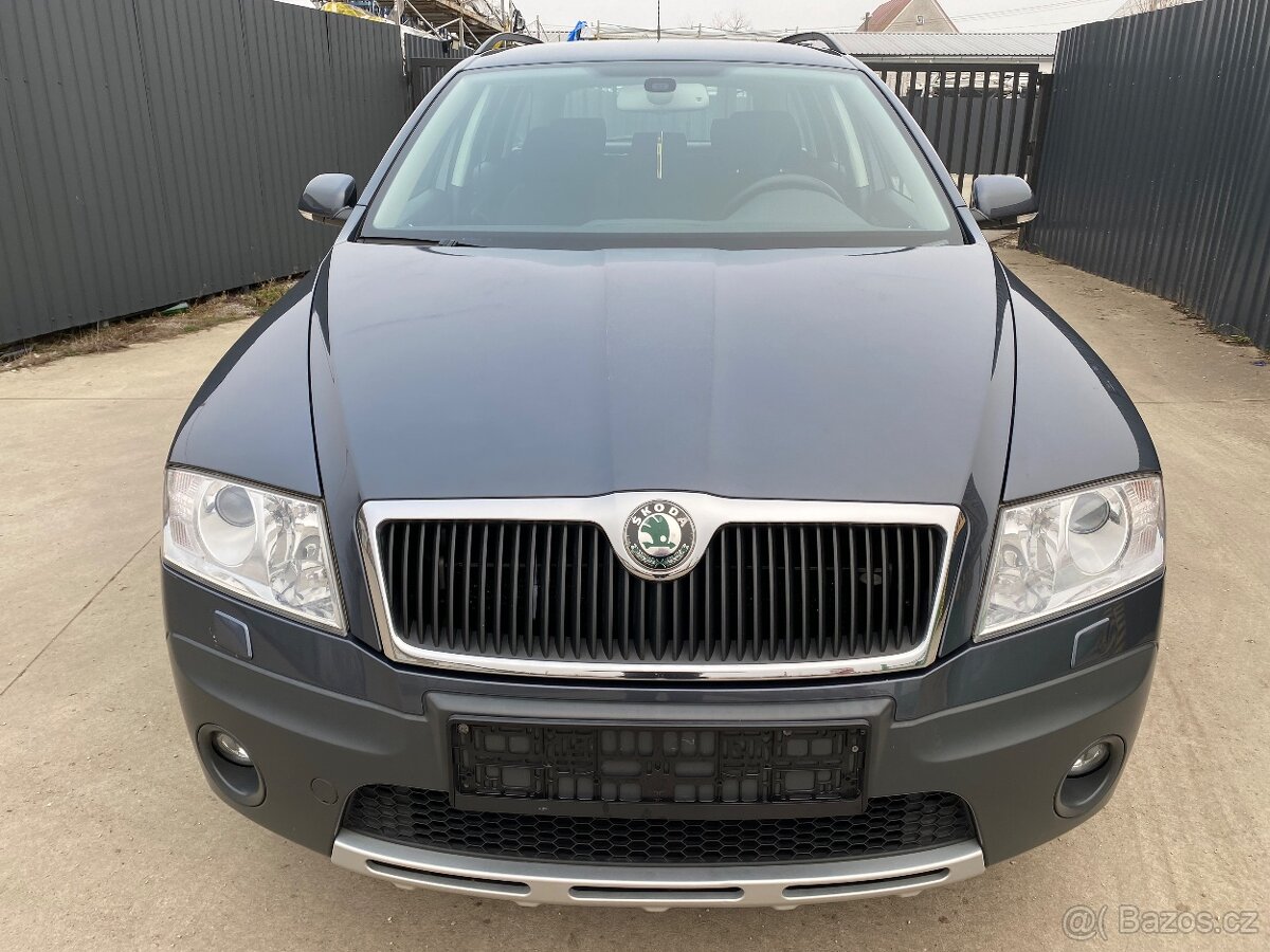 Škoda Octavia Combi 2.0 TDI 4x4 Scout - 2