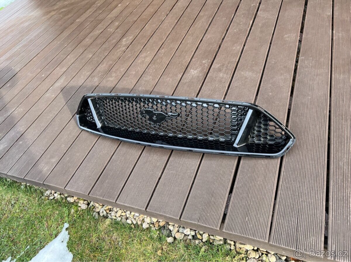 Ford mustang GT 17-23 grill maska - 2
