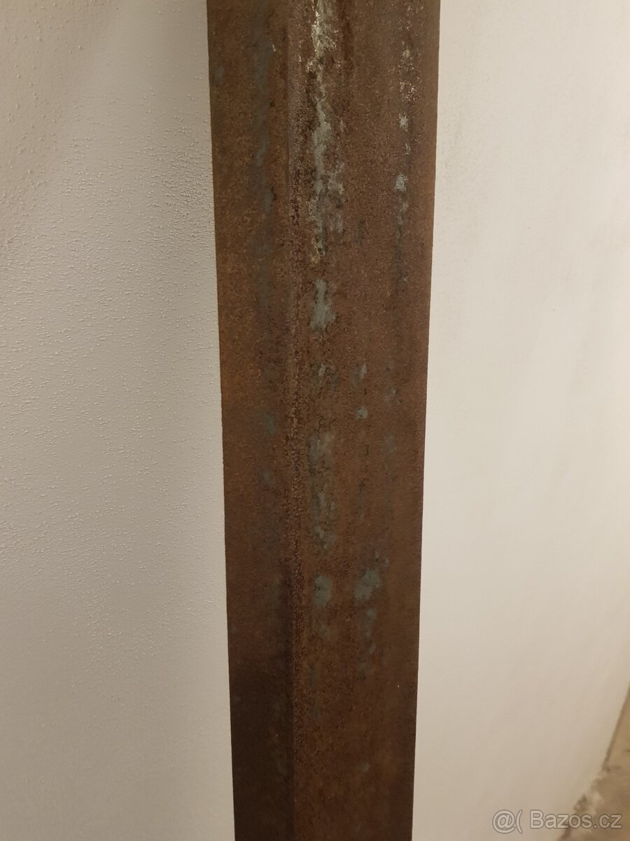 Ocelový profil U tvar 12x5,5cm 1KUS 1,9m - 2