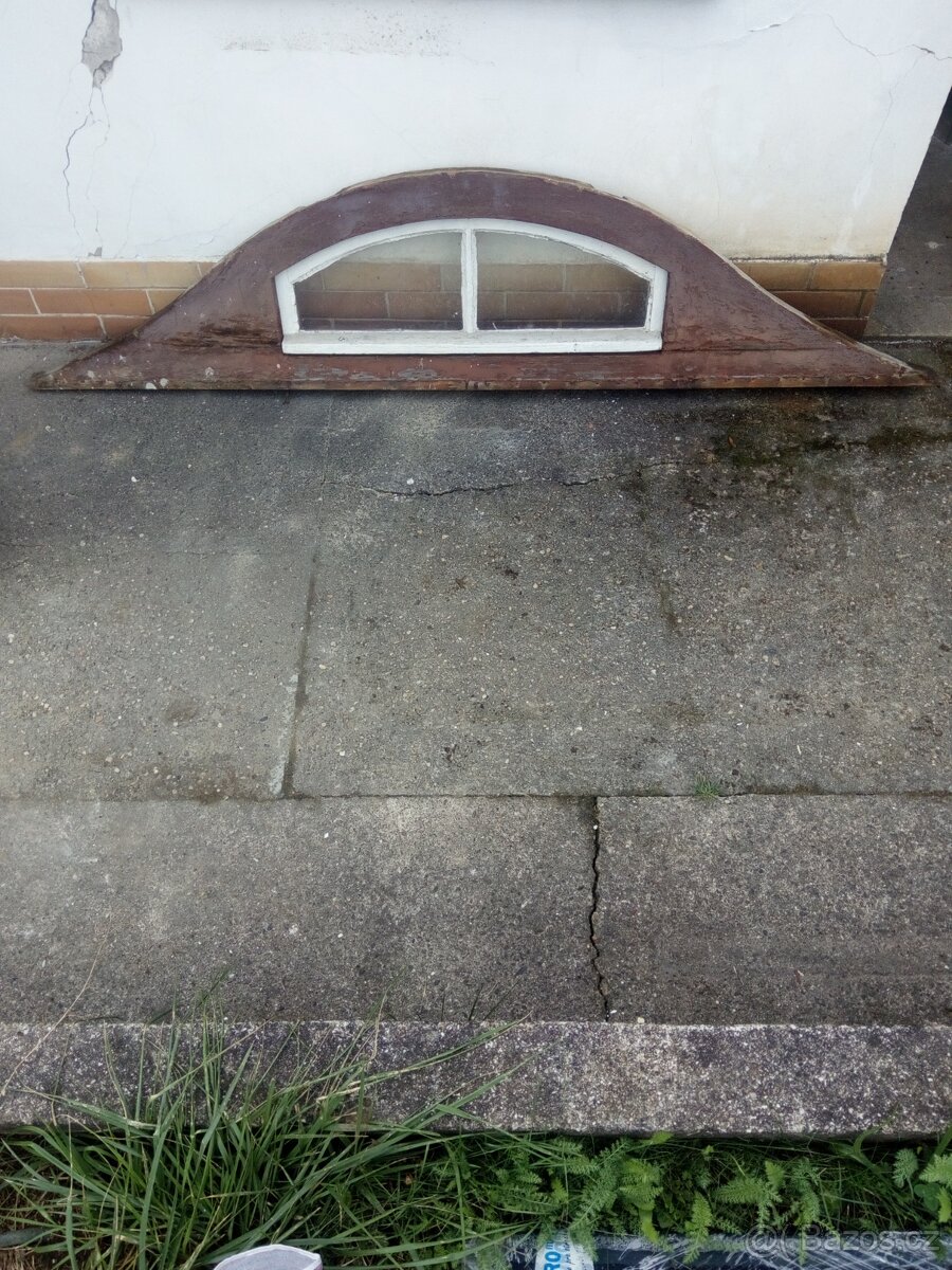 Dřevěné střešní okno - 2