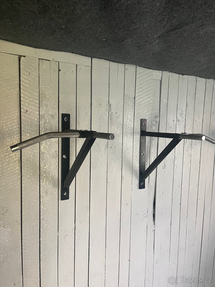 Posilovací hrazda na zeď - 2