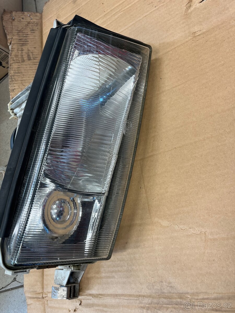 Světla Octavia 1 - 2