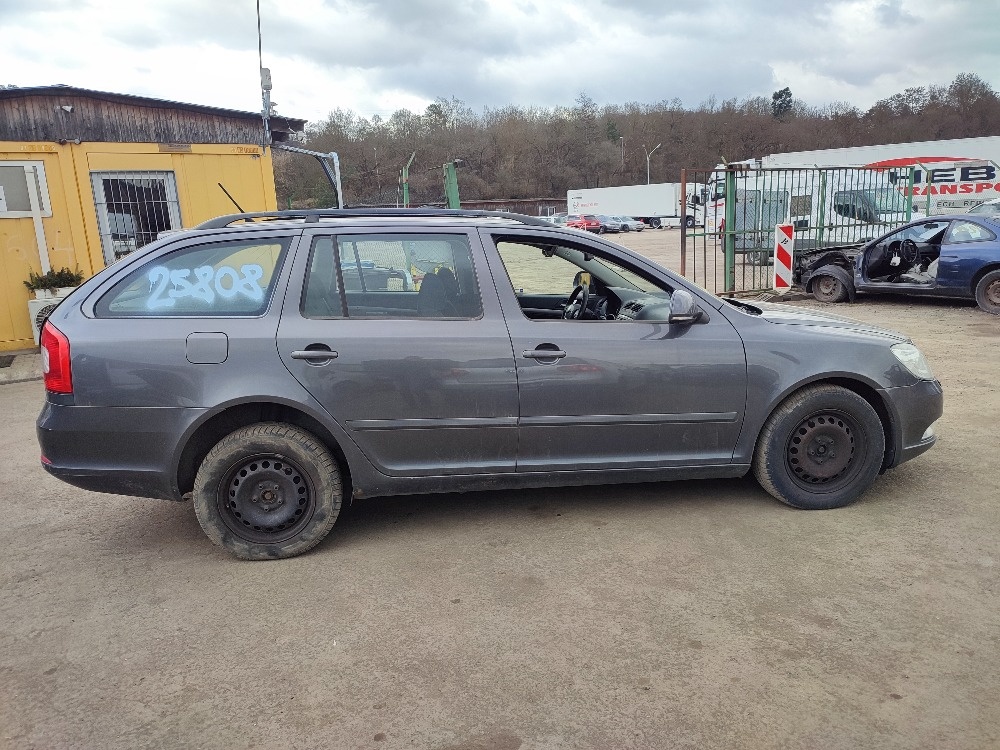 Škoda Octavia č. 25808 - 2