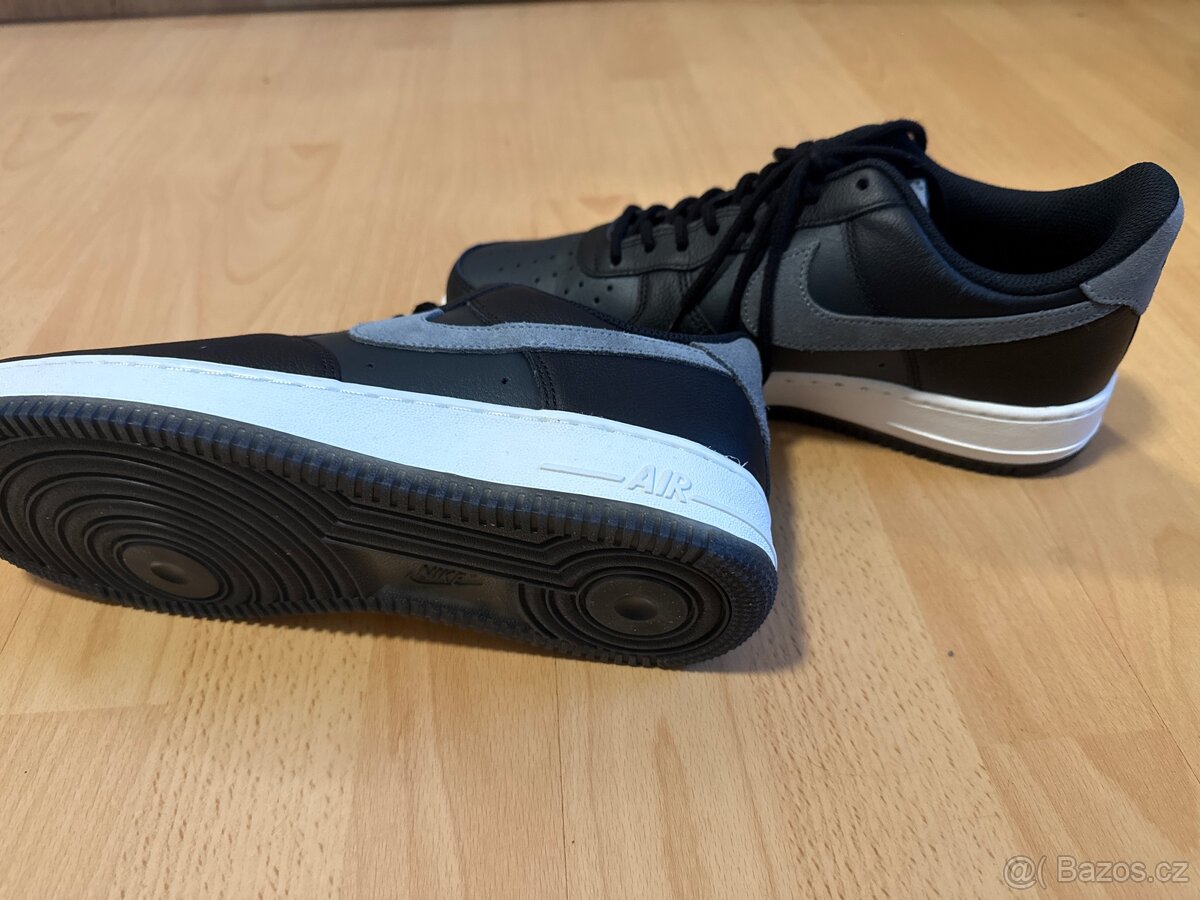 Nike AIR FORCE 1 '07 LV82 velikost 42. - 2