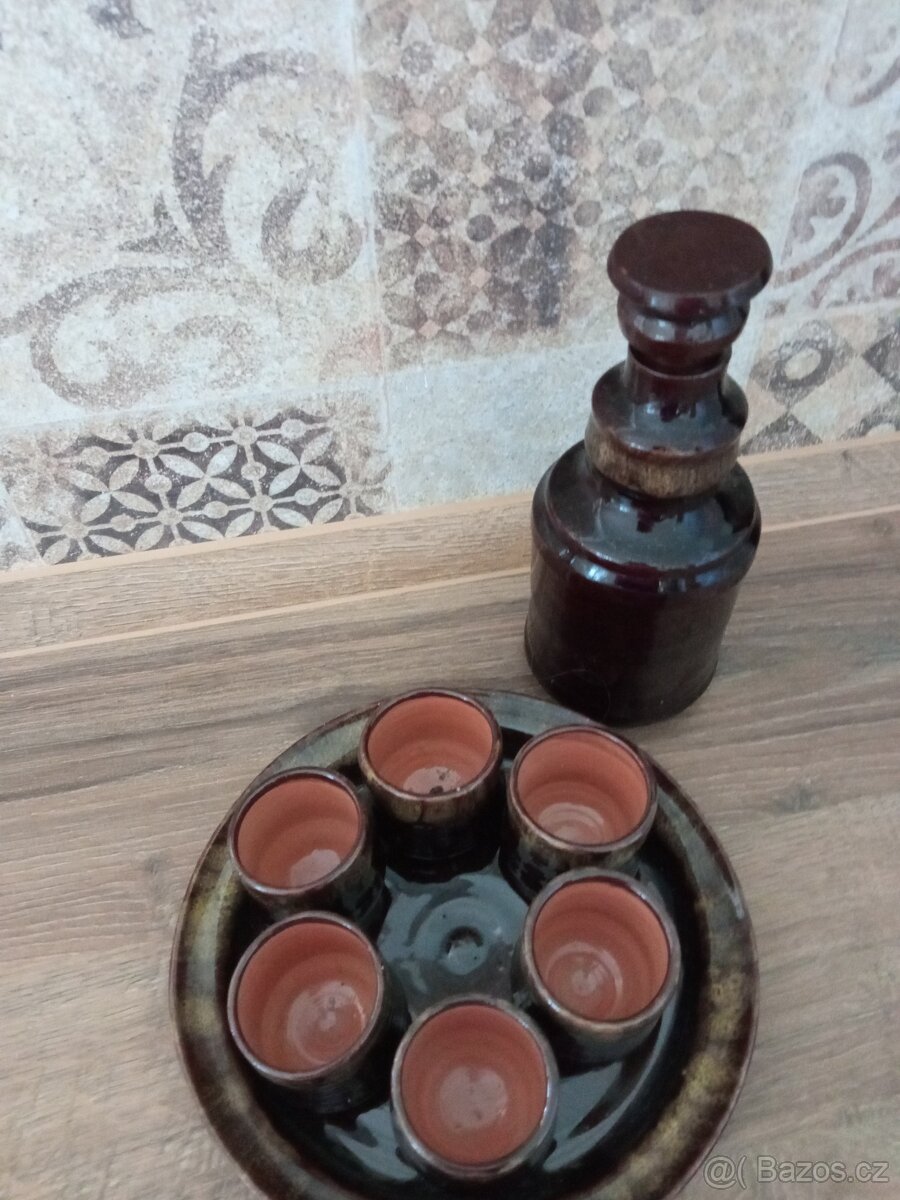 Likérky s karafou - 2