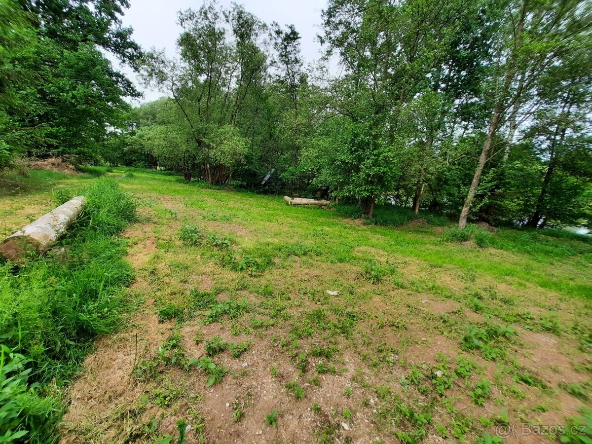 Prodám pozemek 2219 m2 - 2