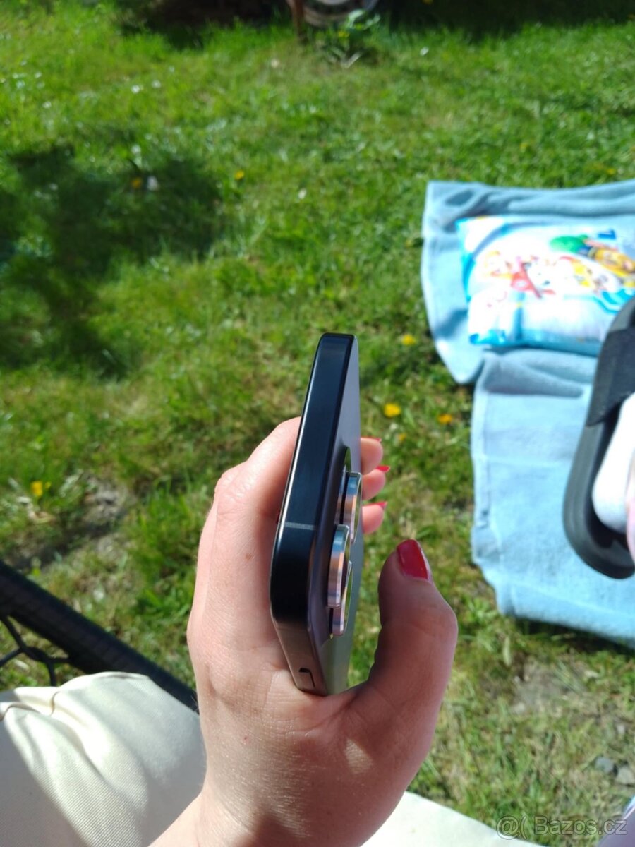 Vyměním iPhone 16 pro - 2