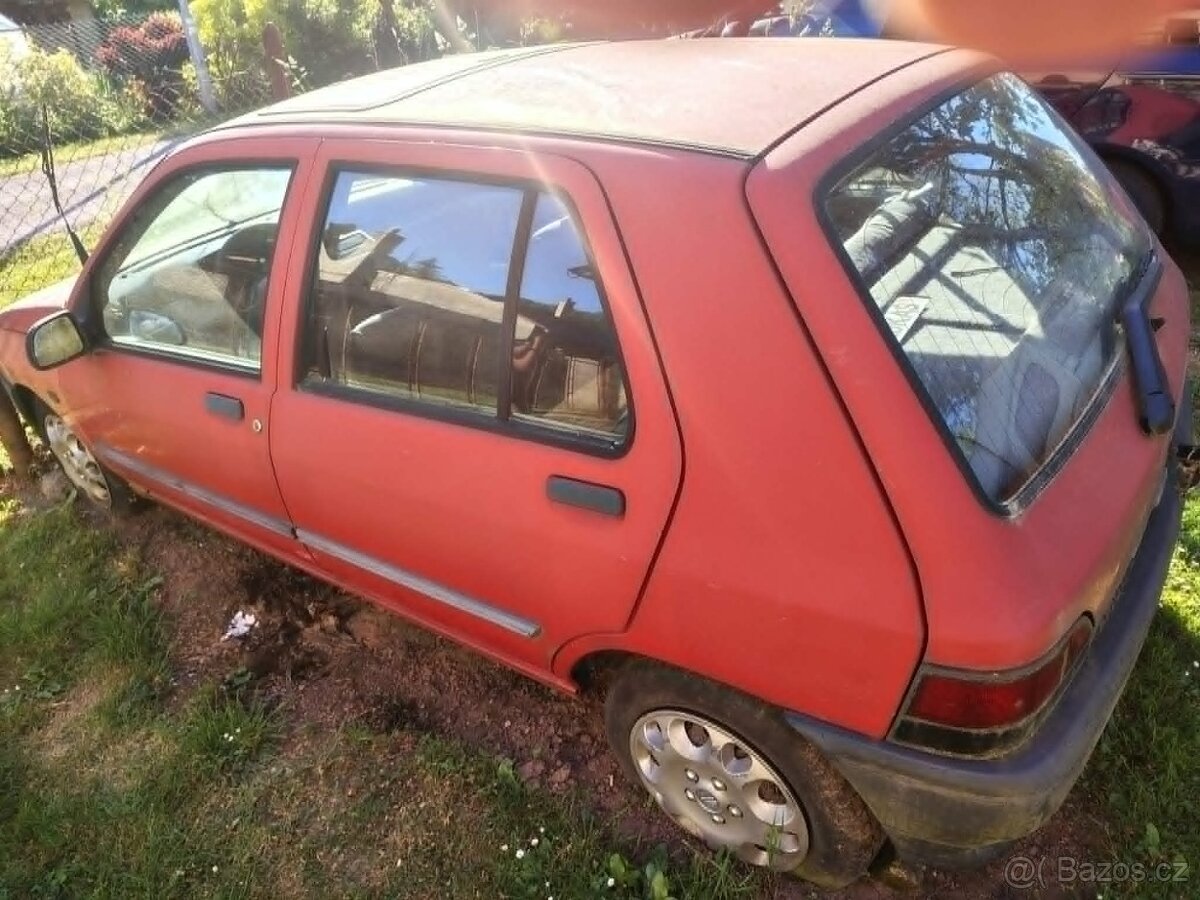 Prodám Renault Clio,1,4 RN,r.v. 1991, - 2
