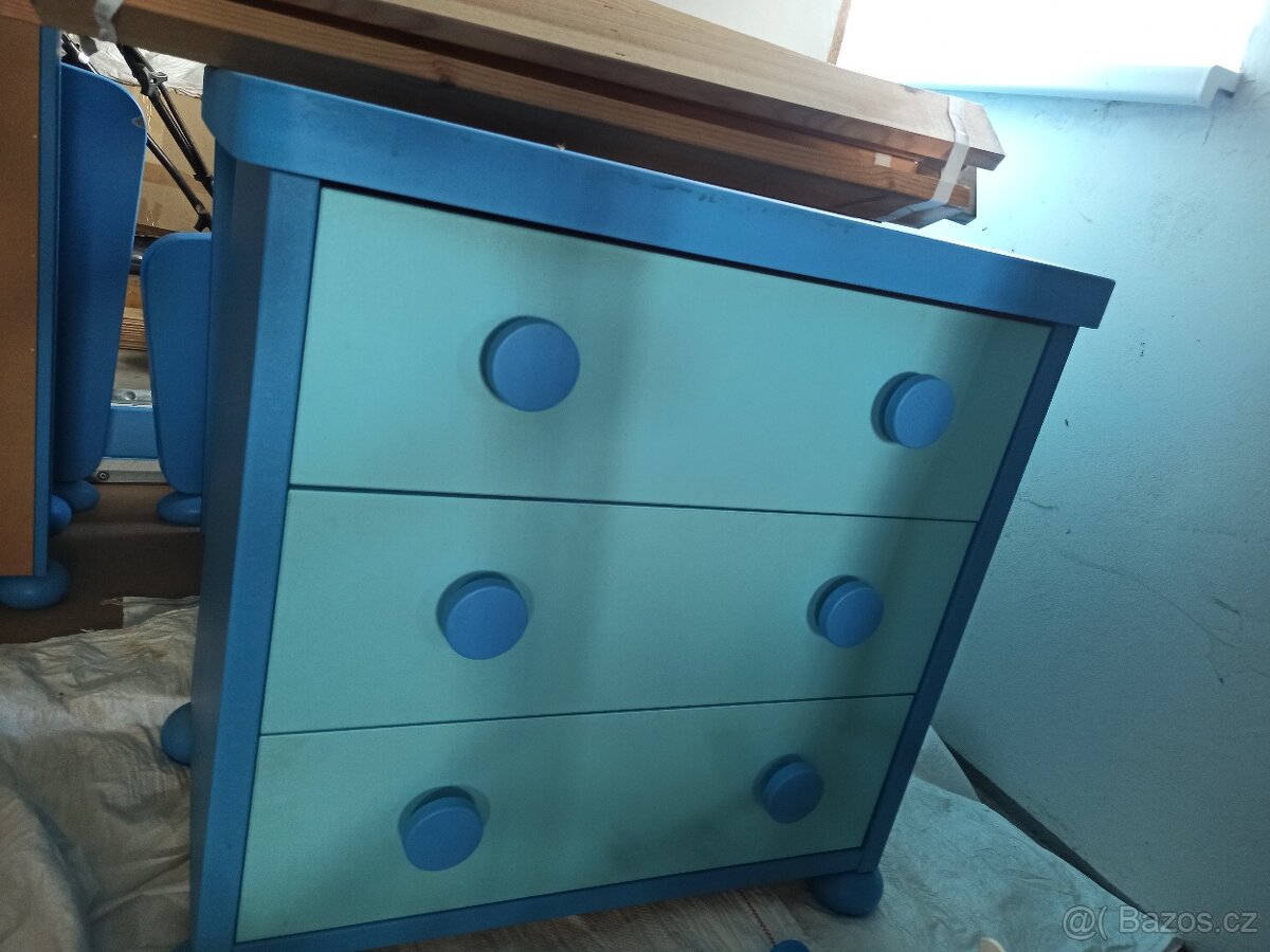 Modrý dětský nábytek - 2
