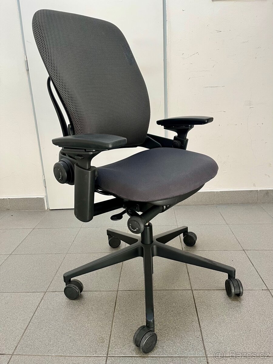 kancelářská židle Steelcase Leap v2 - 2