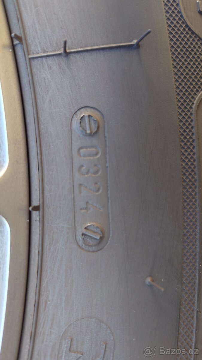 Letní pneu na ráfcích pro Dacia Duster 2 kusy - 2