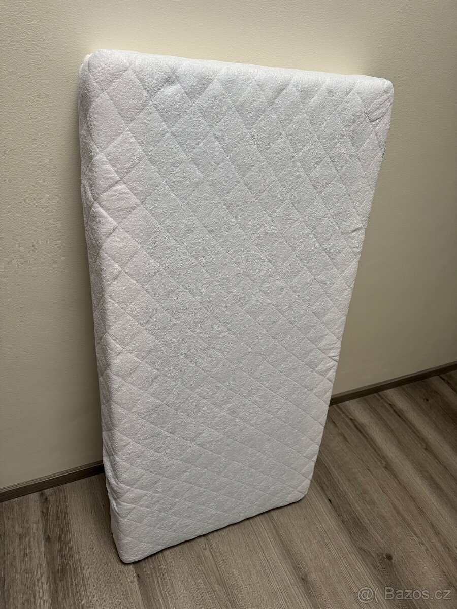 Dětská matrace 120x60cm + prostěradla - 2