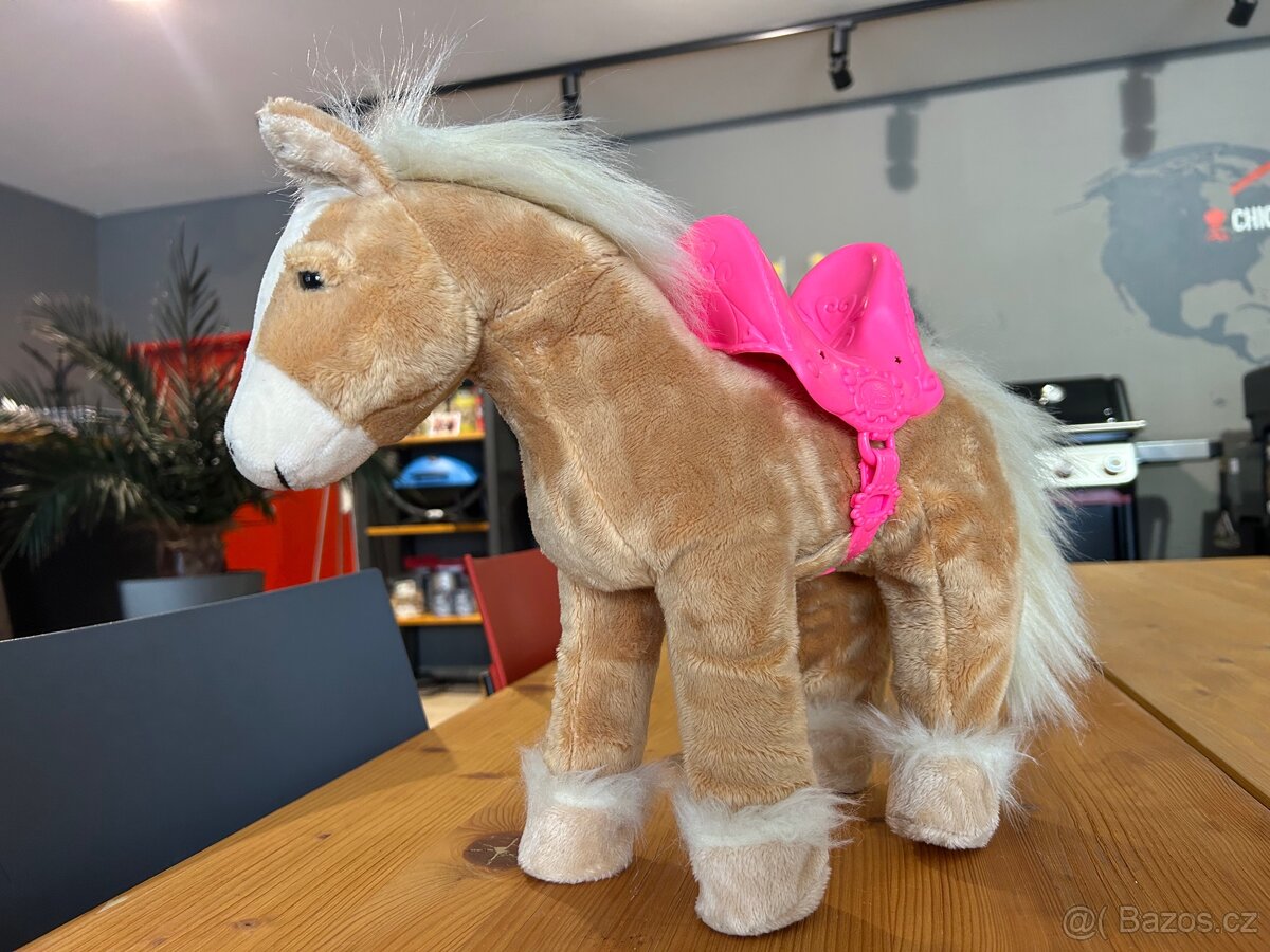 Interaktivní plyšový koník - 2