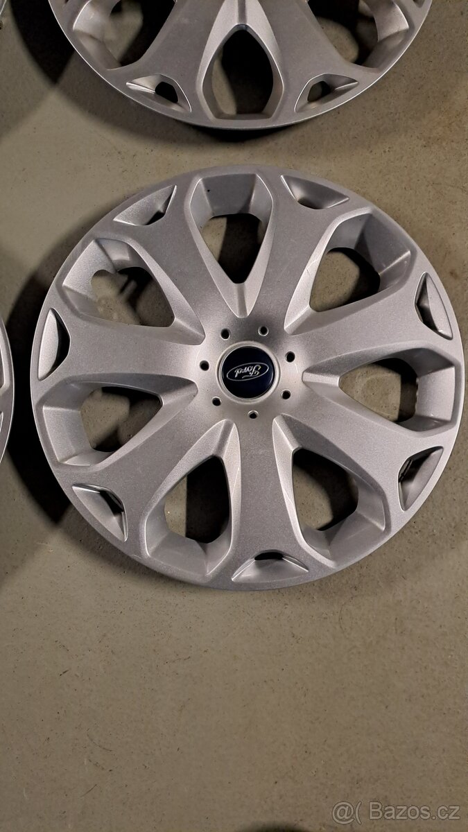 poklice Ford 16" originál krásný stav - 2