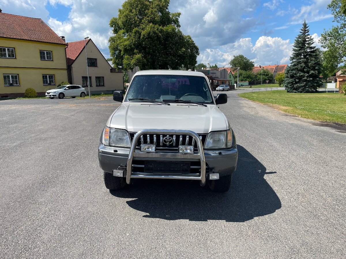 Toyota Land Cruiser 90