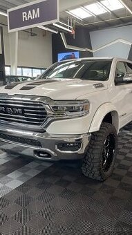 Dodge RAM 1500 5,7 HEMI LONGHORN