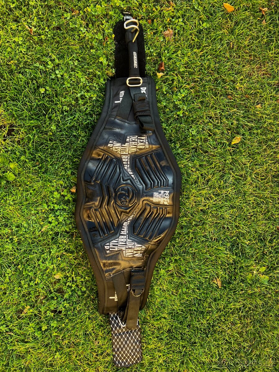 Trapézový bederní pás - 2