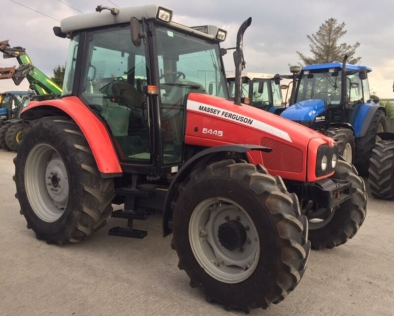 Traktor Massey Ferguson - 2