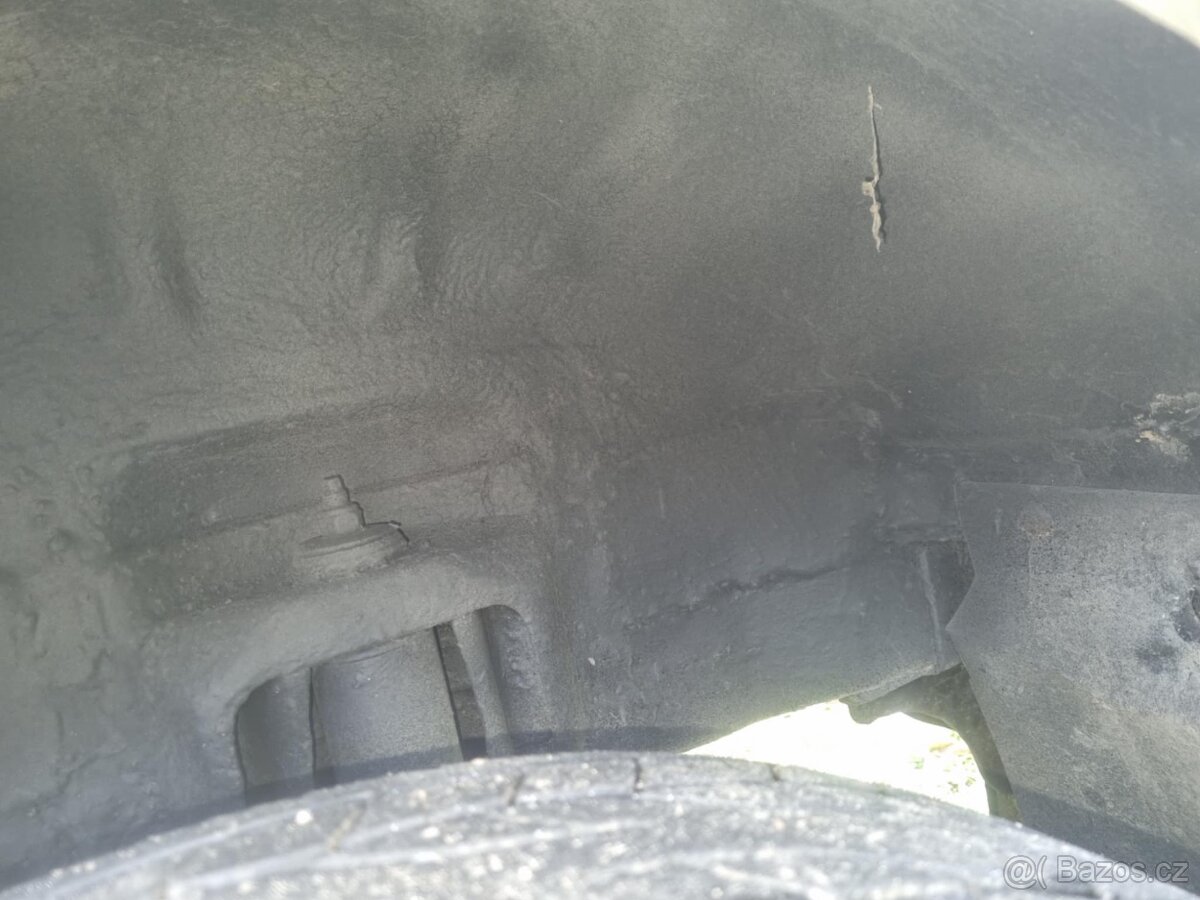 Miitsubishi pajero 3.2 121kw manual - 2