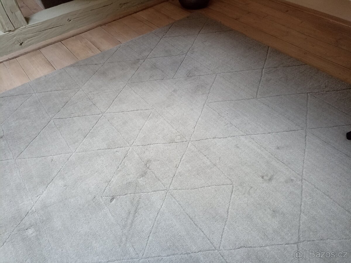 Vlněný koberec - 2