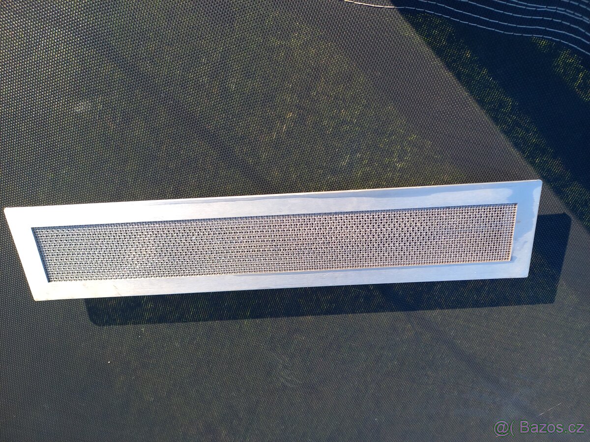 Prodám mřížky na krb nerez - 2