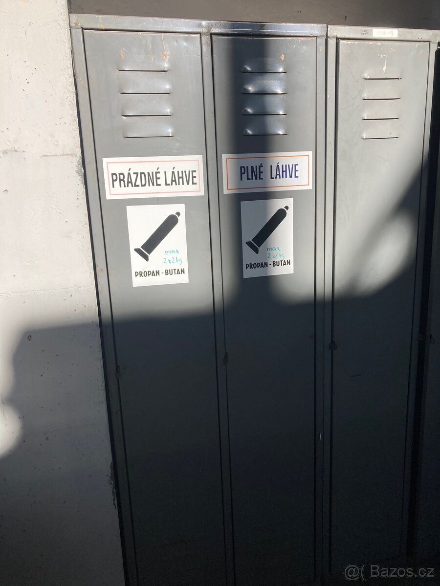 Plechové šatní skříně - 2