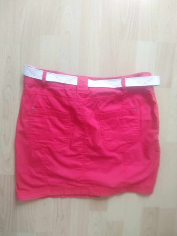 DÁMSKÁ SUKNĚ VEL.38/M - 2