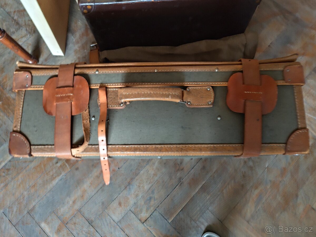 Starý kufr - 2