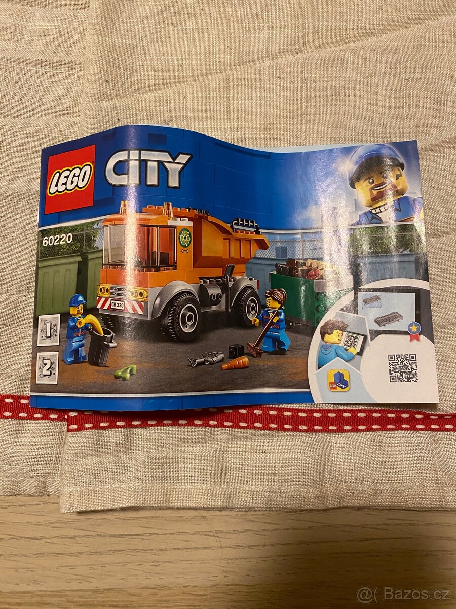 Lego set 60220 - 2