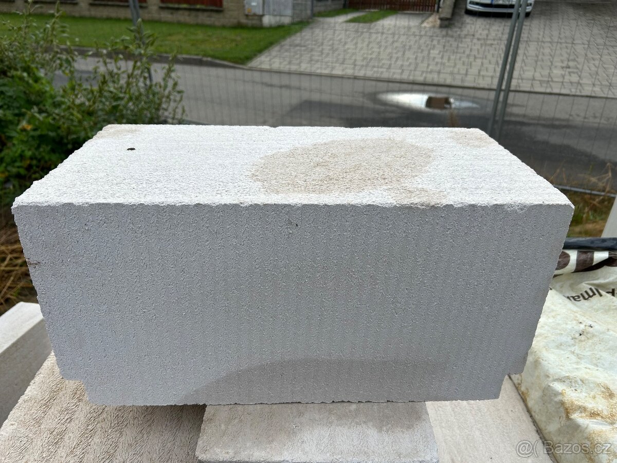 Prodám Ytong stropní vložky - 2