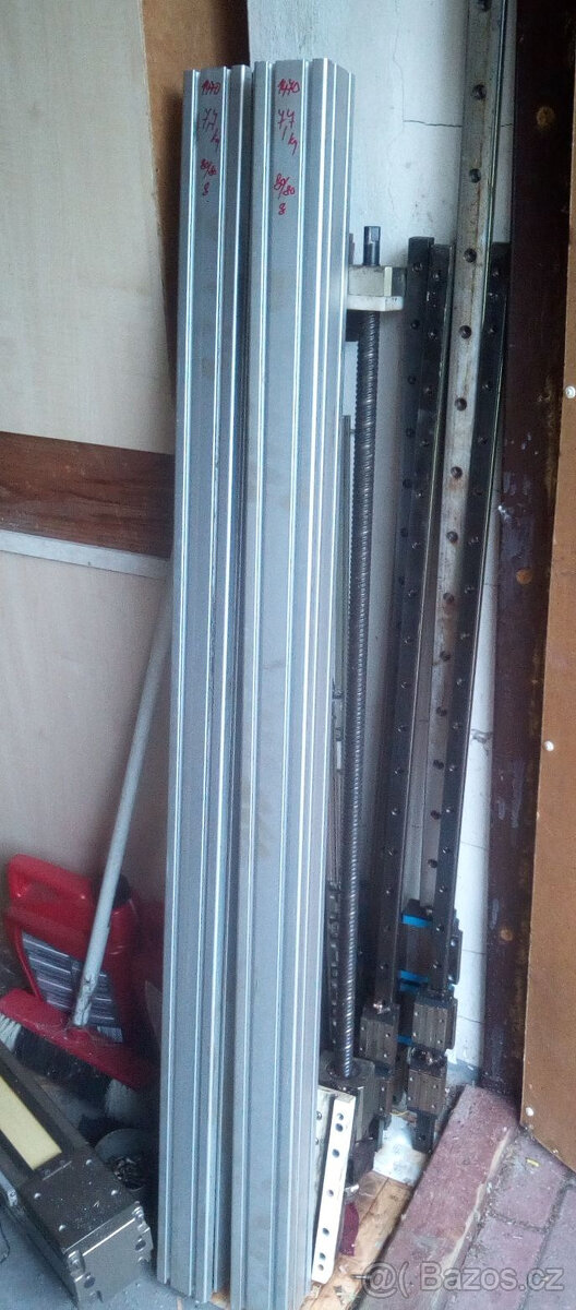 Lineární vedení kolejnice THK, šrouby - 2