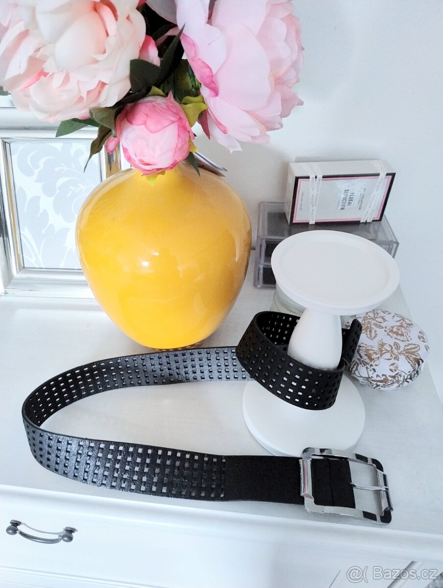 Dámský pásek se stříbrnou sponou - 2