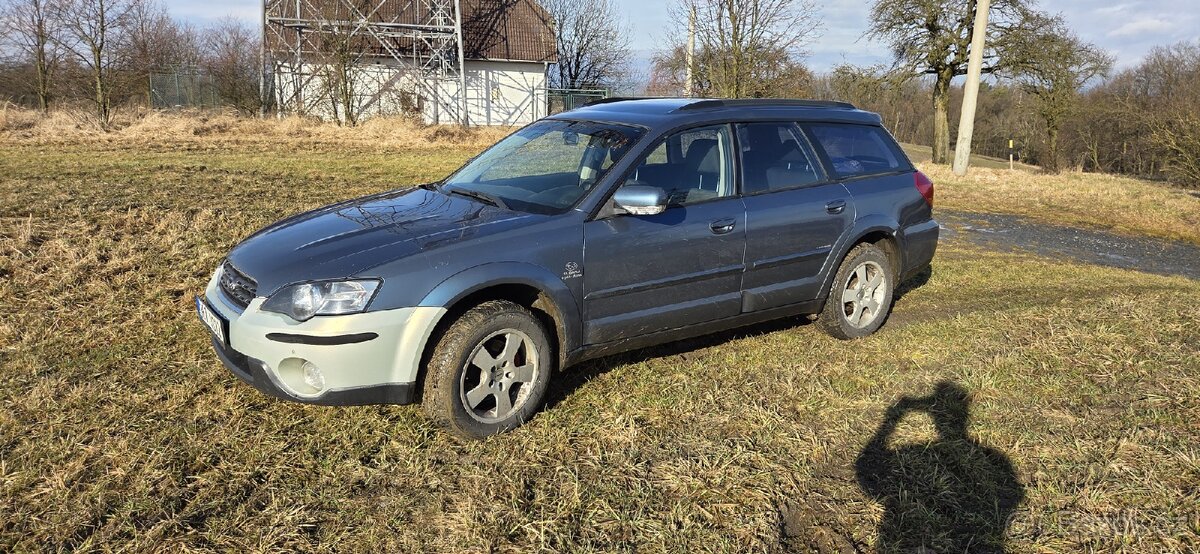 Subaru legacy outback 2.5i 121kw - 2
